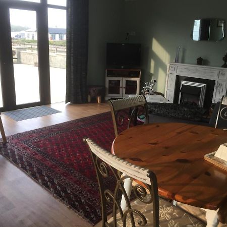 Cosy Rural Self Catering Annex Apartment แมกเฮอราเฟลท์ ภายนอก รูปภาพ