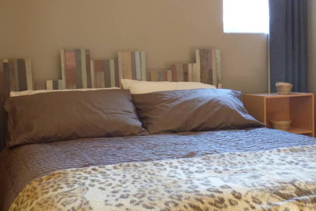 Cosy Rural Self Catering Annex Apartment แมกเฮอราเฟลท์ ภายนอก รูปภาพ